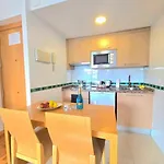 Pepitas With Sea And Pool Views Steps From Puerta Marina And The Beaches By Namaste Elite Διαμέρισμα Benalmádena