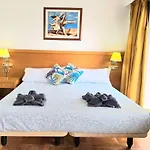 Διαμέρισμα Pepitas With Sea And Pool Views Steps From Puerta Marina And The Beaches By Namaste Elite *